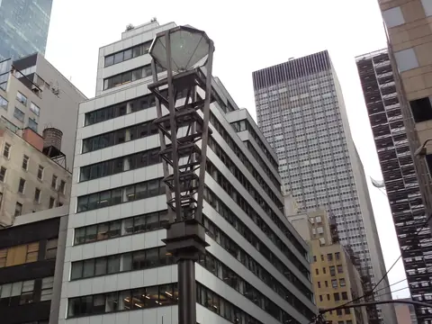 One of the diamond-topped street lamps of the Diamond District at West 47th Street and Fifth Avenue, Manhattan